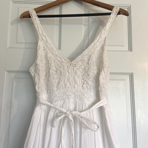 𝑽𝒂𝒔𝒏𝒂 𝑭𝒍𝒐𝒘𝒚 𝑾𝒉𝒊𝒕𝒆 𝑺𝒖𝒎𝒎𝒆𝒓 𝑫𝒓𝒆𝒔𝒔 - Picture 2 of 10